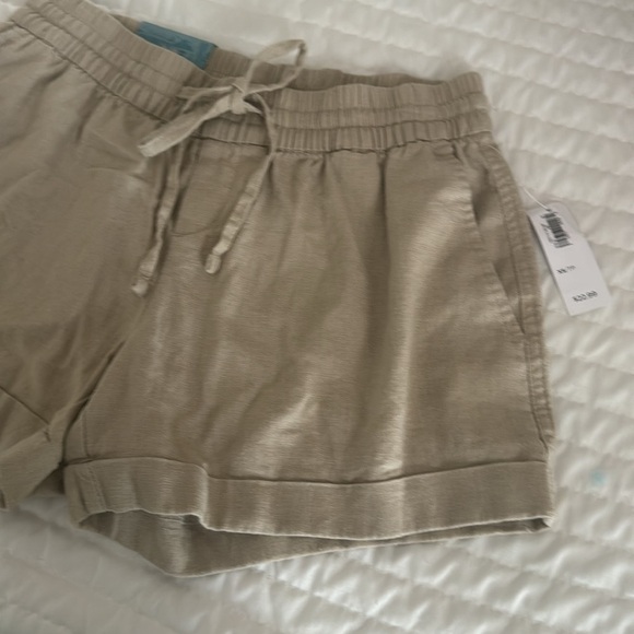linen Shorts - Picture 2 of 5